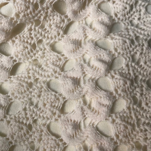 Kirra lace peplum open back top - Picture 4 of 5